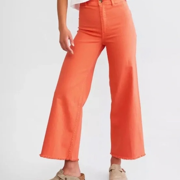 Billabong Denim - BILLABONG High-Waisted Free Fall Wide Leg Crop Fray Hem Jeans Size 25